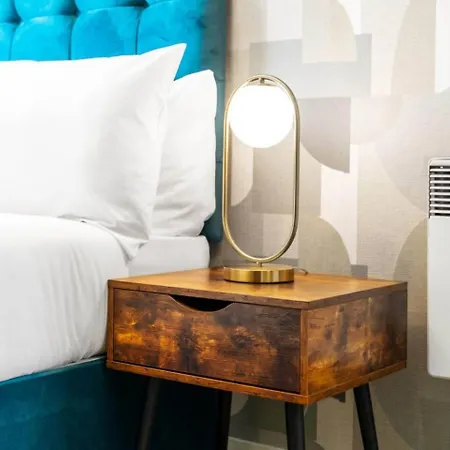 Luxe Centre - 2 Bedroom - Secure Parking - Balcony - Rated -11a Birmingam